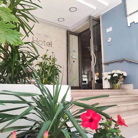 Hotel Riviera 3*
