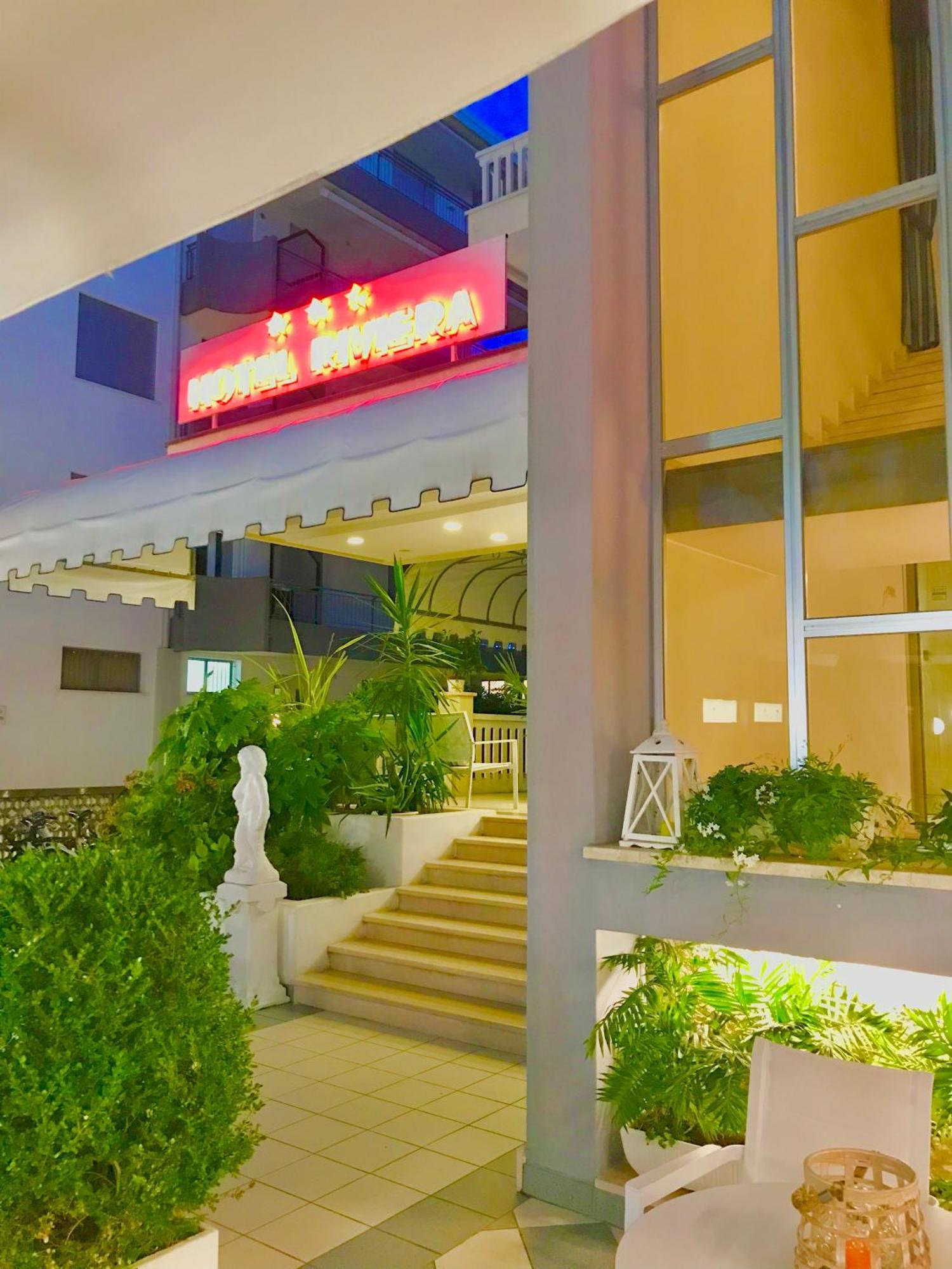 Riviera Hotel 3*